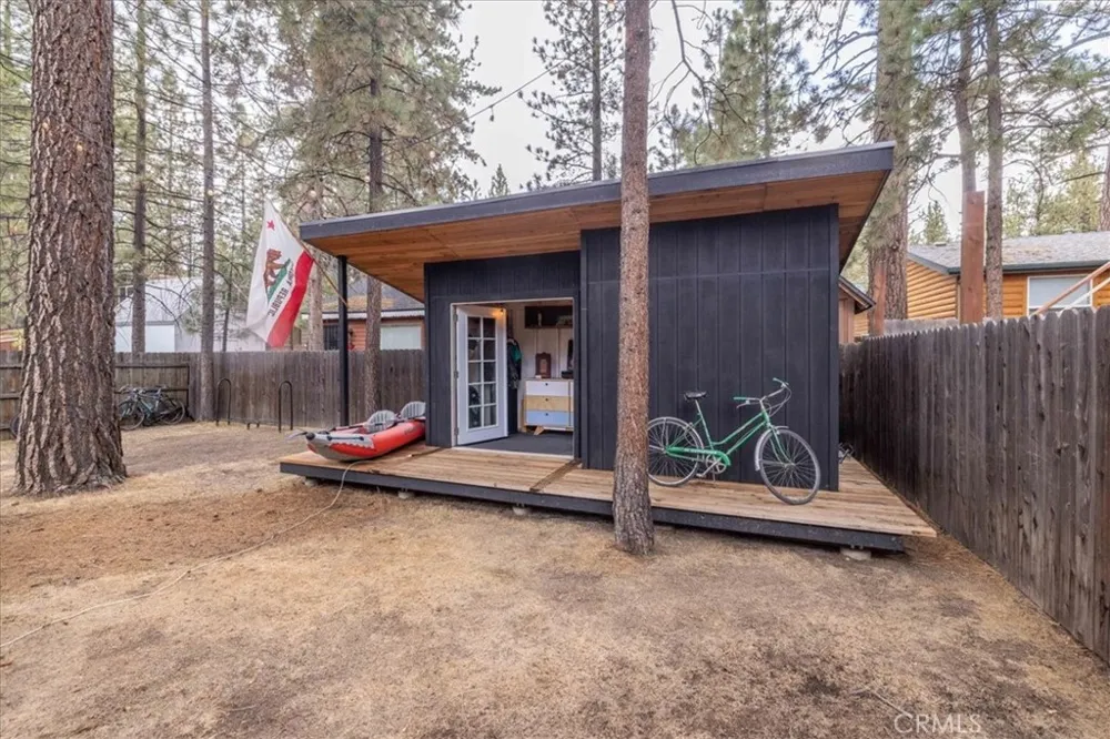 909 W Rainbow Big Bear City, CA 92314