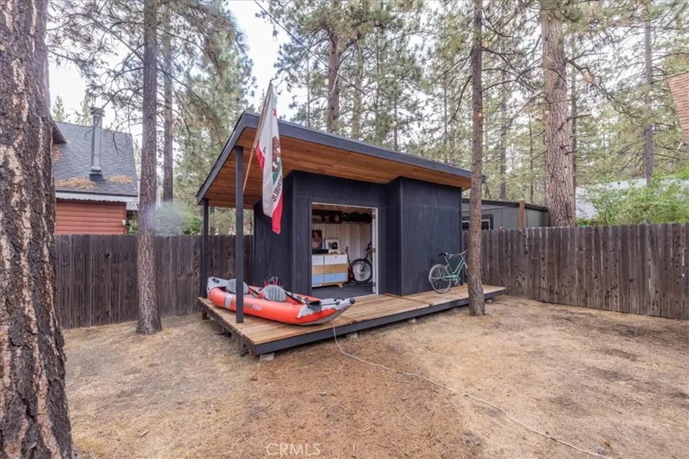909 W Rainbow Big Bear City, CA 92314