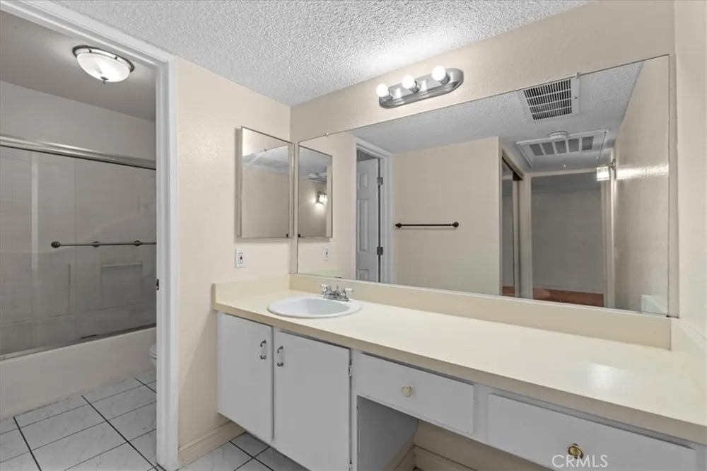 1610 Neil Armstrong Street #313 Montebello, CA 90640