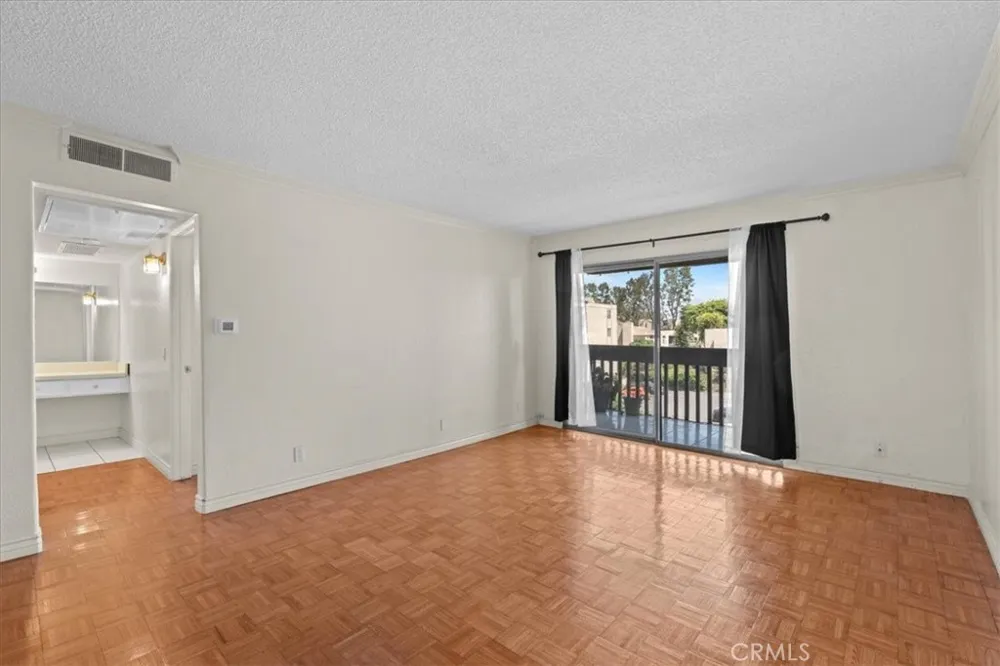1610 Neil Armstrong Street #313 Montebello, CA 90640