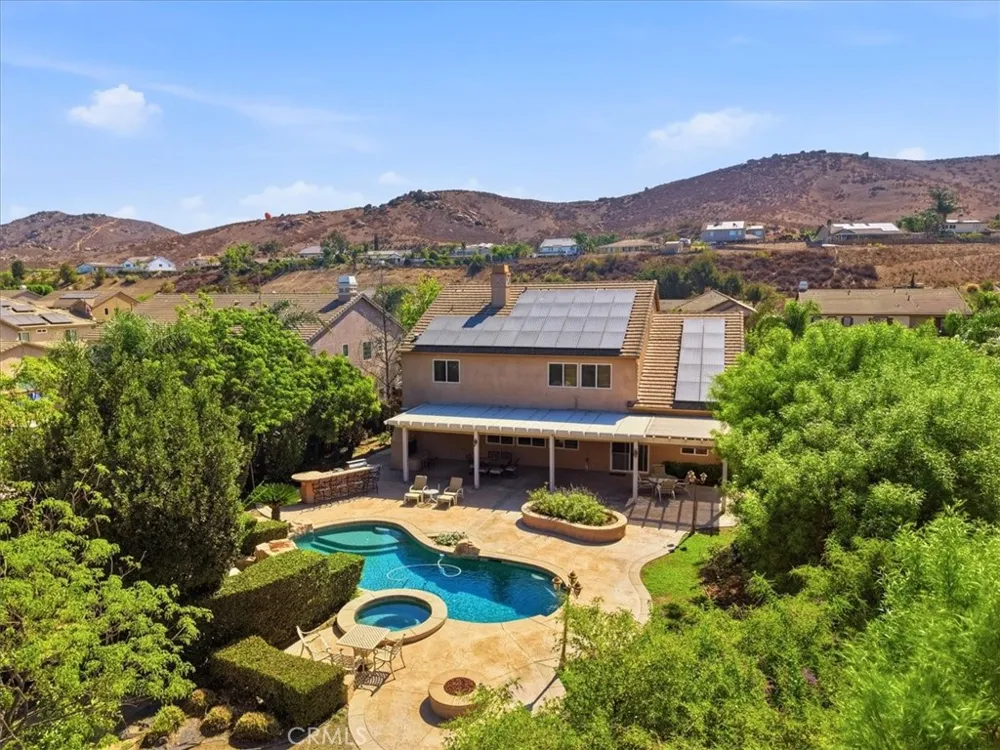 3170 Crestview Norco, CA 92860