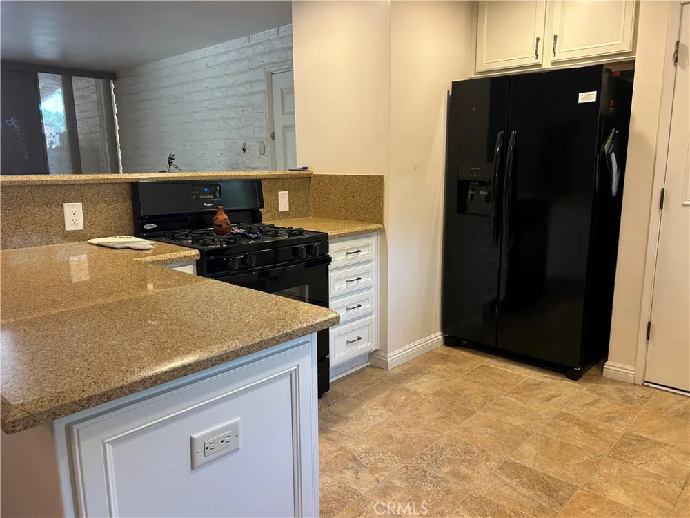 184 Center Place Redlands, CA 92373