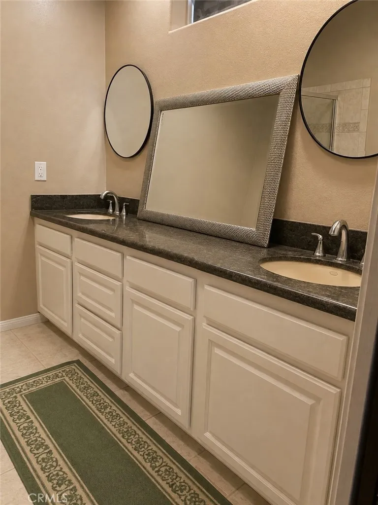 7619 DUMOSA AVENUE Yucca Valley, CA 92284