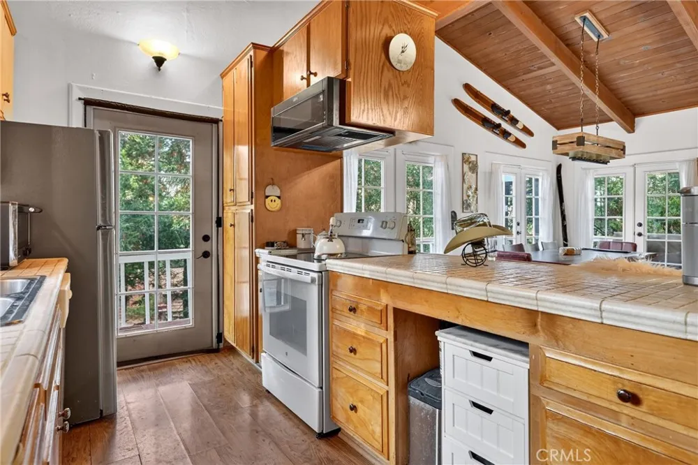 28975 Alder Terrace Cedar Glen, CA 92321