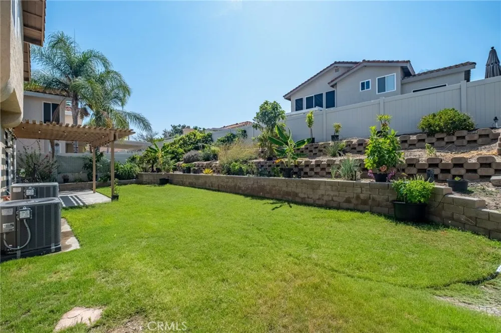 32195 Caminito Osuna Temecula, CA 92592