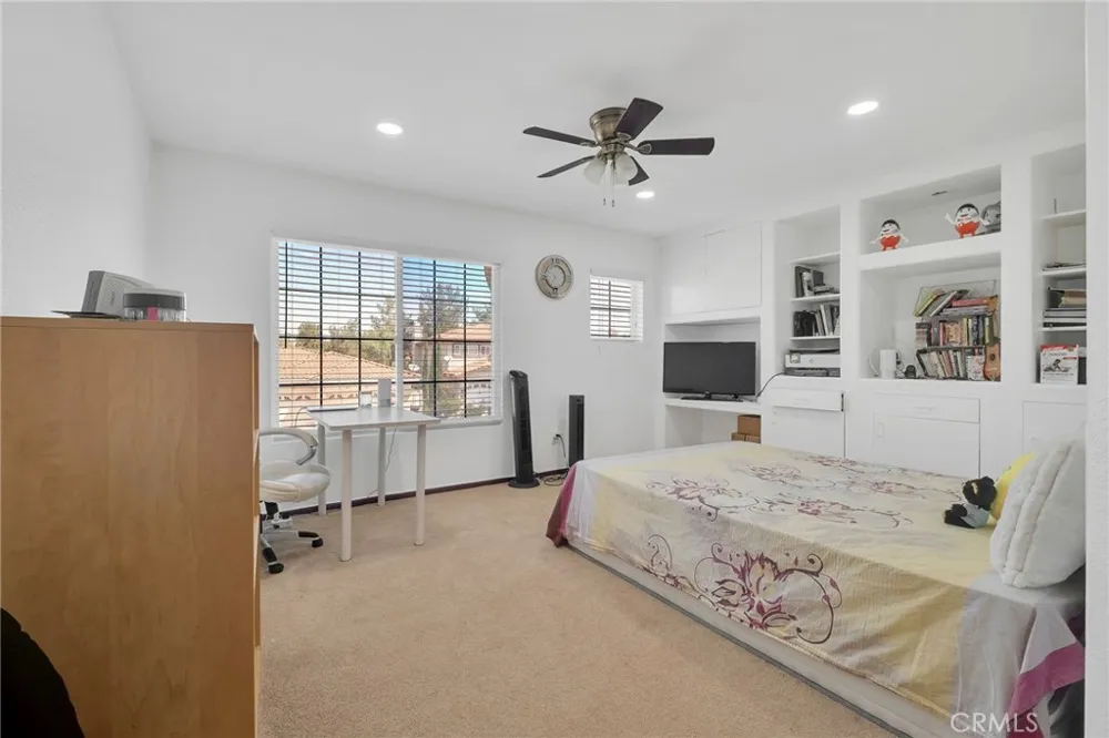 32195 Caminito Osuna Temecula, CA 92592
