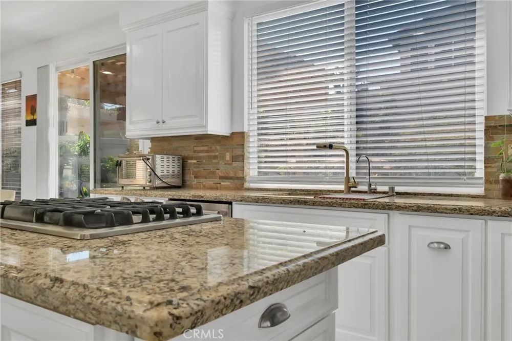 32195 Caminito Osuna Temecula, CA 92592