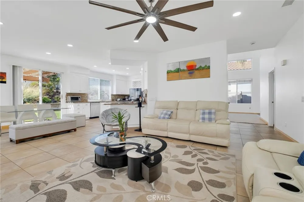 32195 Caminito Osuna Temecula, CA 92592