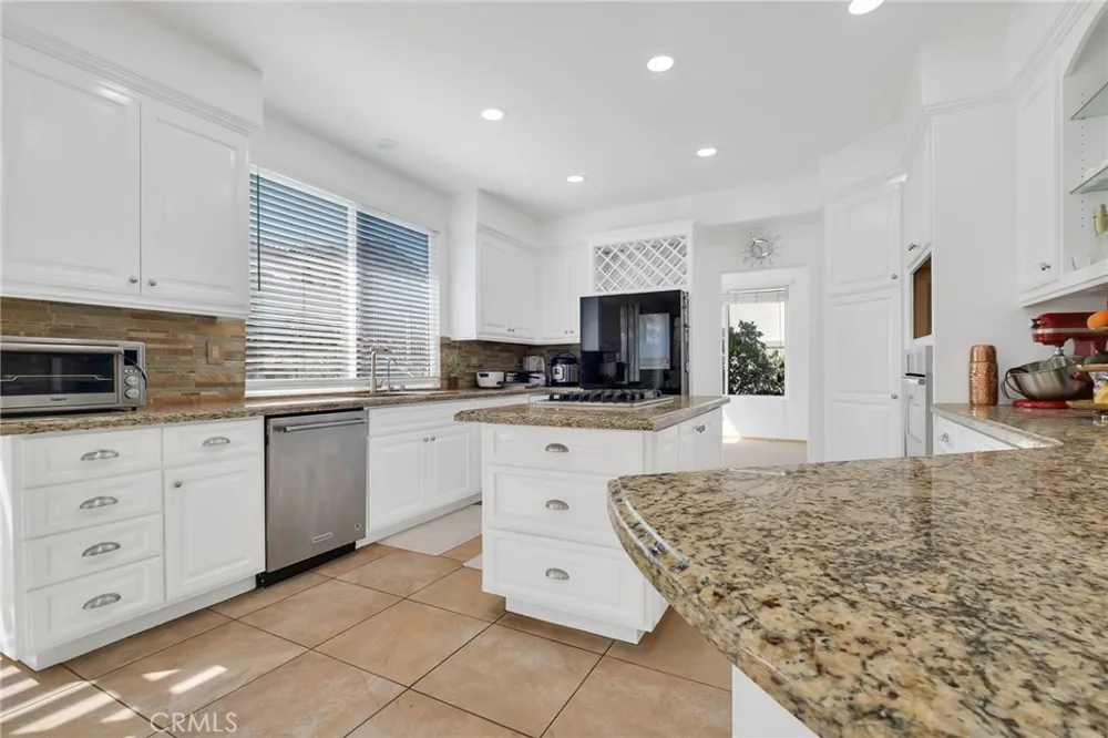 32195 Caminito Osuna Temecula, CA 92592