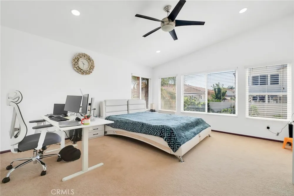 32195 Caminito Osuna Temecula, CA 92592