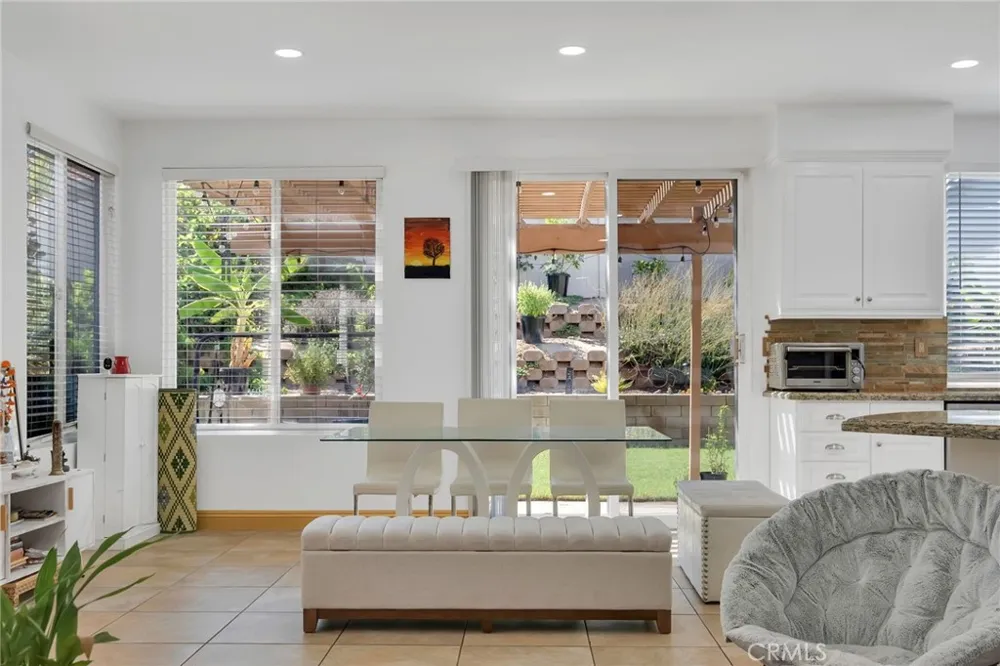 32195 Caminito Osuna Temecula, CA 92592