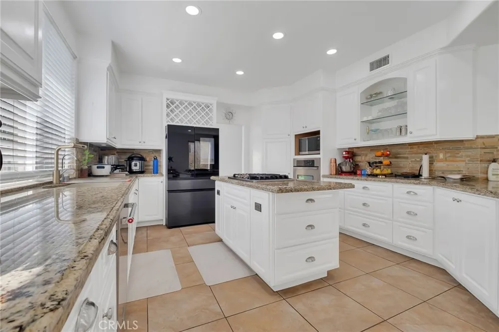 32195 Caminito Osuna Temecula, CA 92592