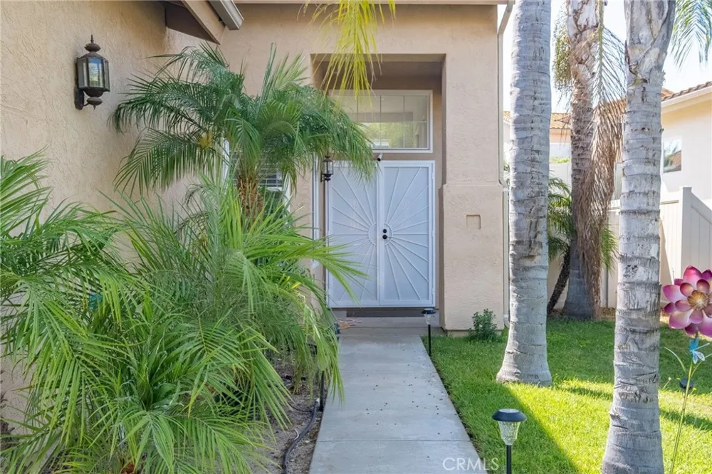 32195 Caminito Osuna Temecula, CA 92592