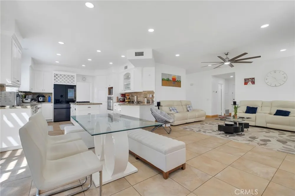 32195 Caminito Osuna Temecula, CA 92592
