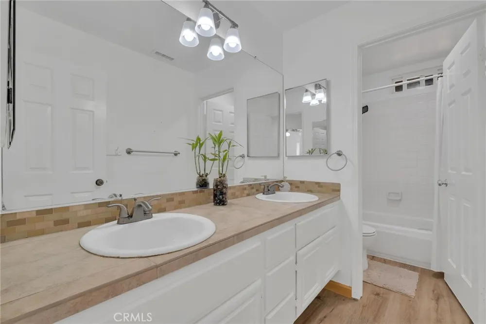 32195 Caminito Osuna Temecula, CA 92592
