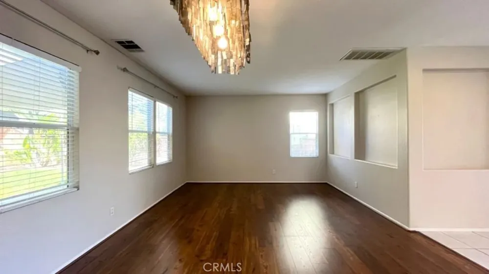 19059 Weathervane Pl. Riverside, CA 92508