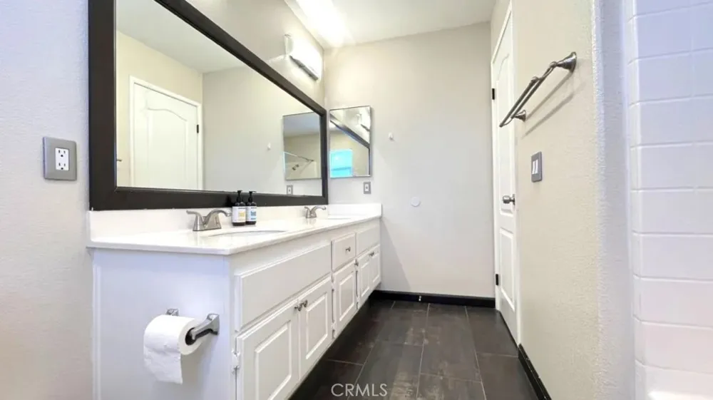 19059 Weathervane Pl. Riverside, CA 92508