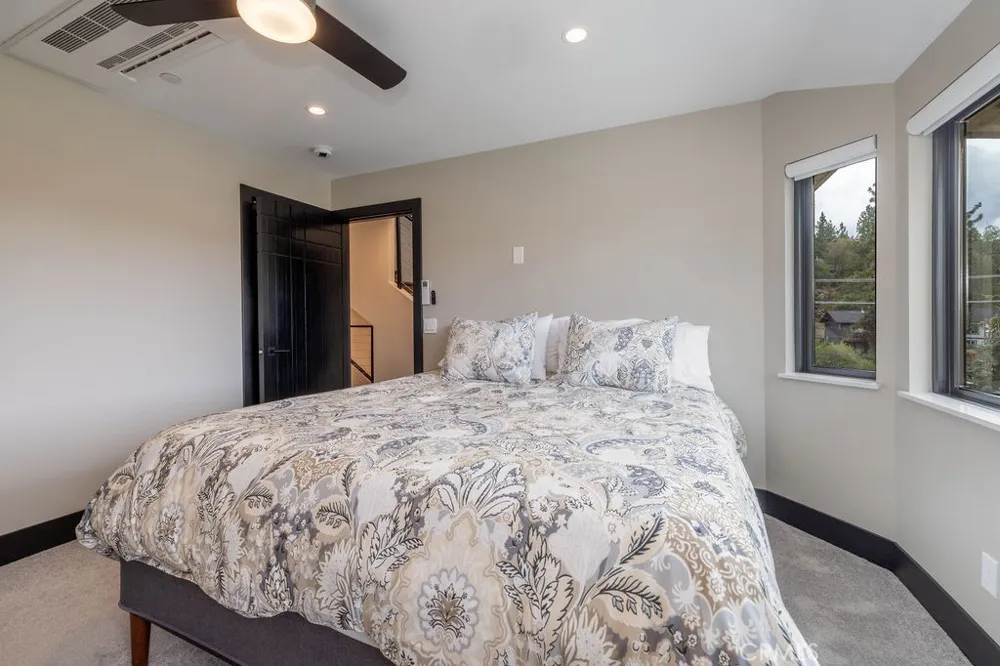 43000 Clover Drive #25 Big Bear Lake, CA 92315