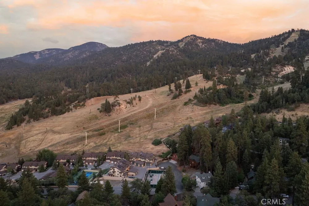 43000 Clover Drive #25 Big Bear Lake, CA 92315