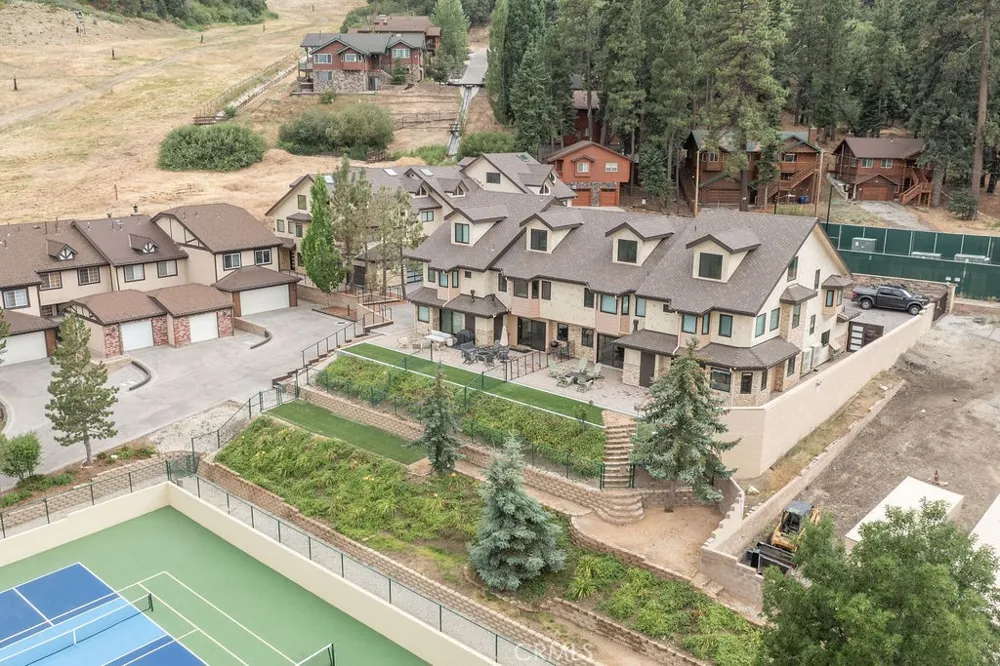 43000 Clover Drive #25 Big Bear Lake, CA 92315