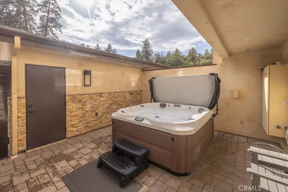 43000 Clover Drive #25 Big Bear Lake, CA 92315