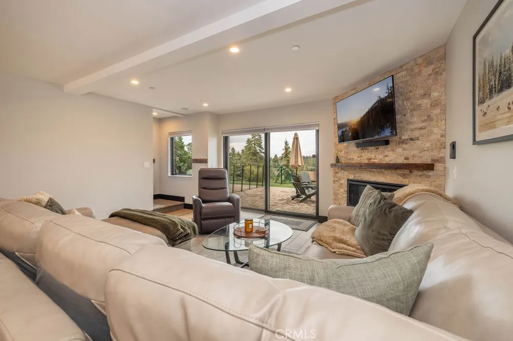 43000 Clover Drive #25 Big Bear Lake, CA 92315