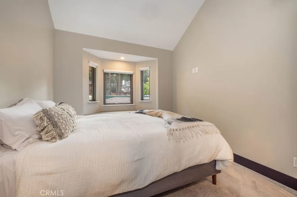 43000 Clover Drive #25 Big Bear Lake, CA 92315