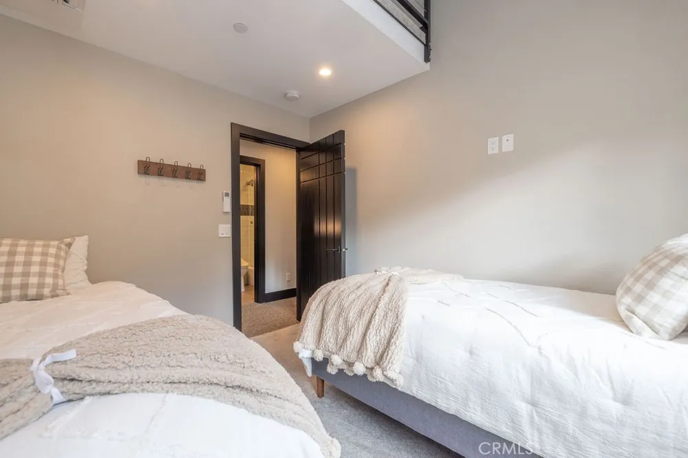 43000 Clover Drive #25 Big Bear Lake, CA 92315