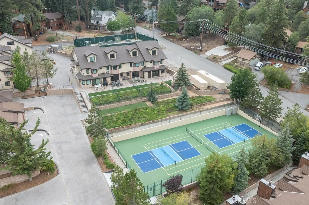 43000 Clover Drive #25 Big Bear Lake, CA 92315