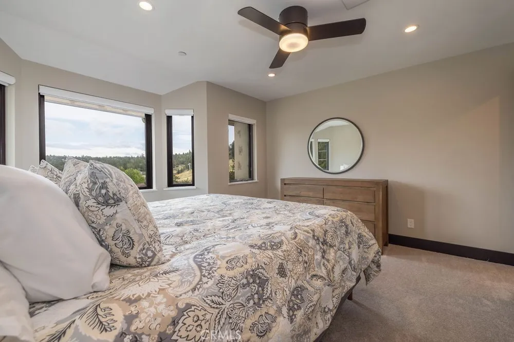 43000 Clover Drive #25 Big Bear Lake, CA 92315