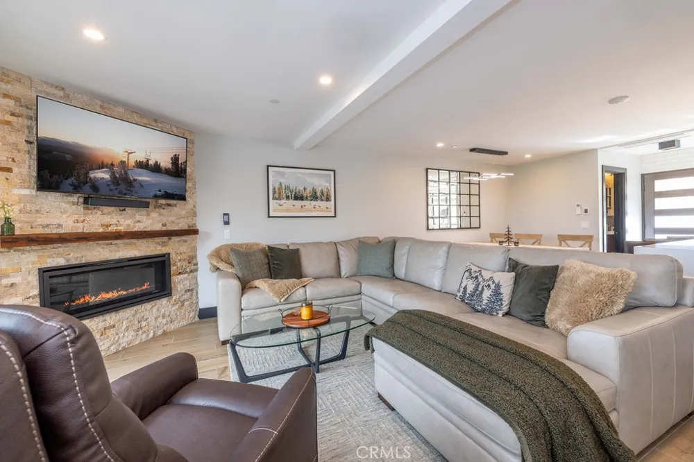 43000 Clover Drive #25 Big Bear Lake, CA 92315