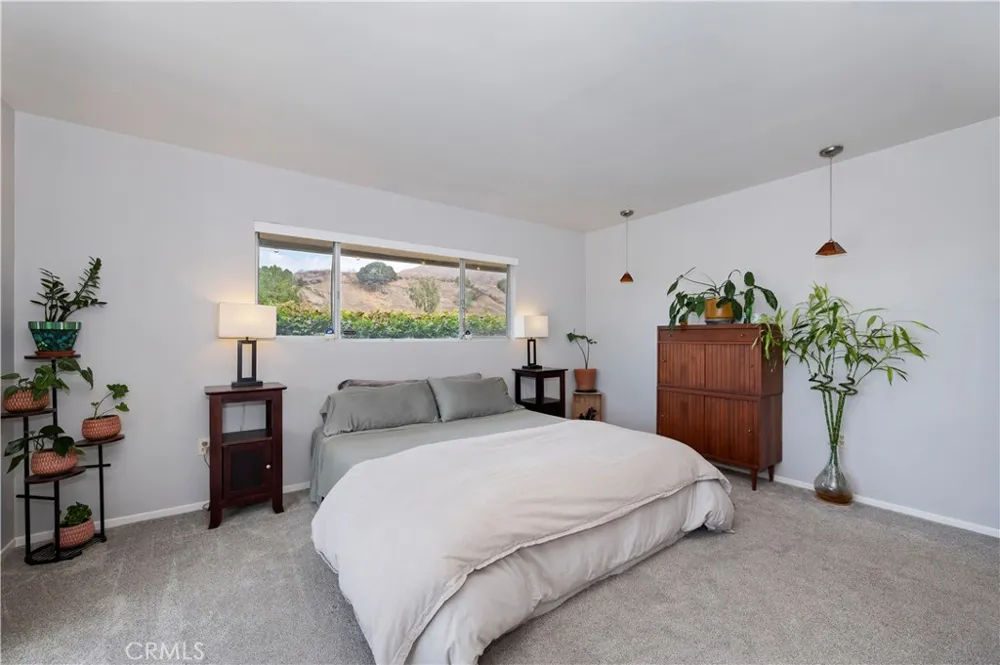 28764 Live Oak Road Highland, CA 92346
