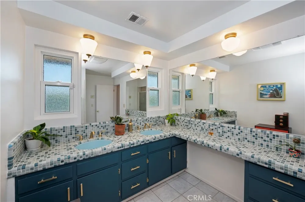 28764 Live Oak Road Highland, CA 92346