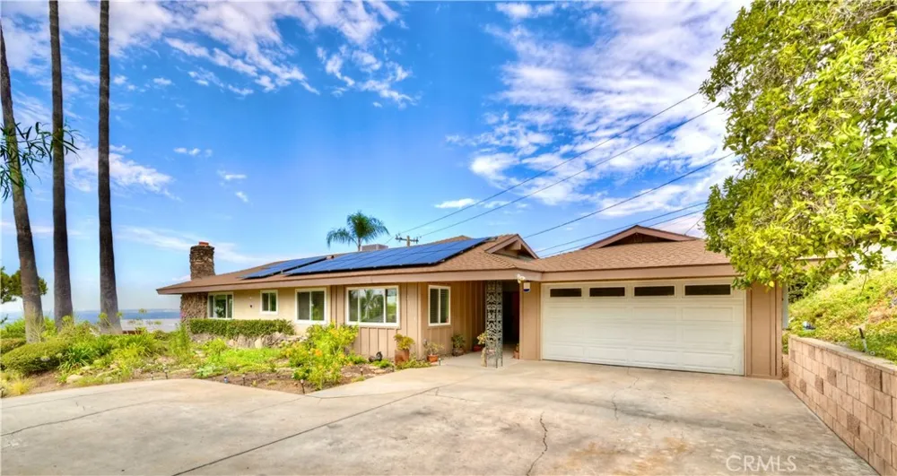 28764 Live Oak Road Highland, CA 92346