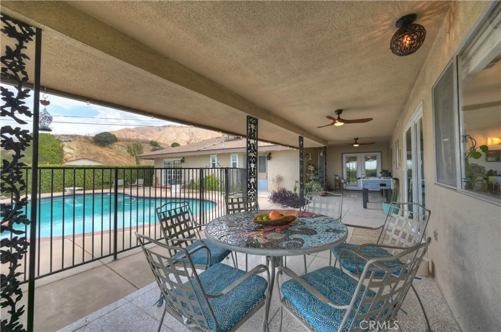 28764 Live Oak Road Highland, CA 92346
