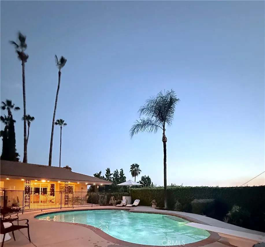 28764 Live Oak Road Highland, CA 92346