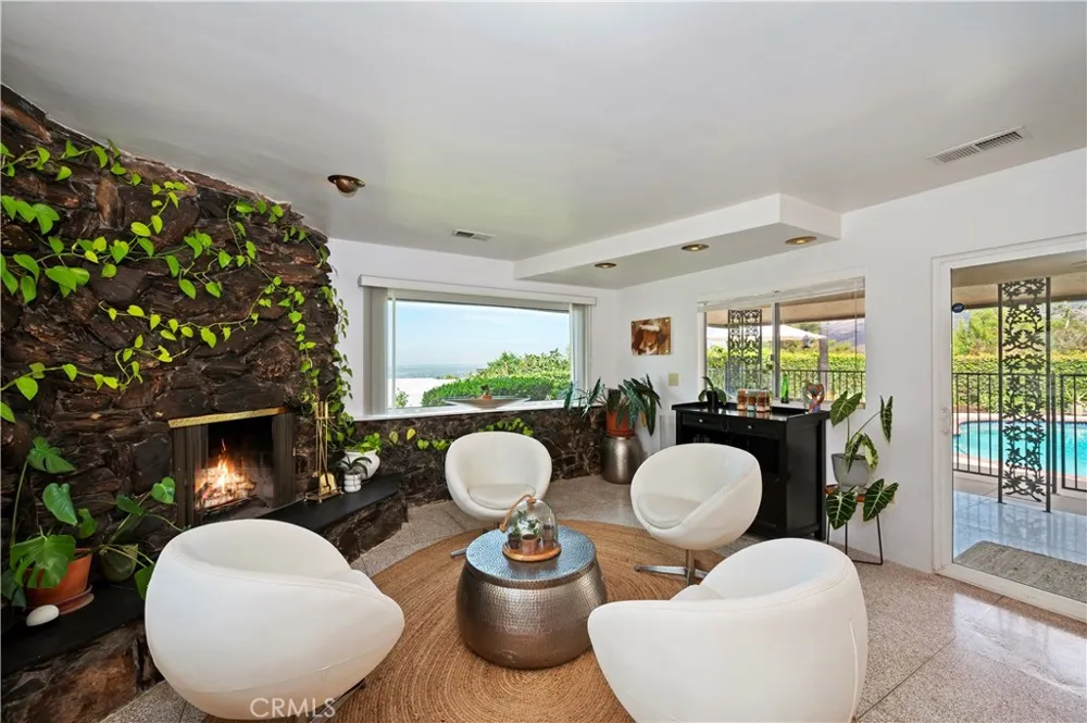 28764 Live Oak Road Highland, CA 92346