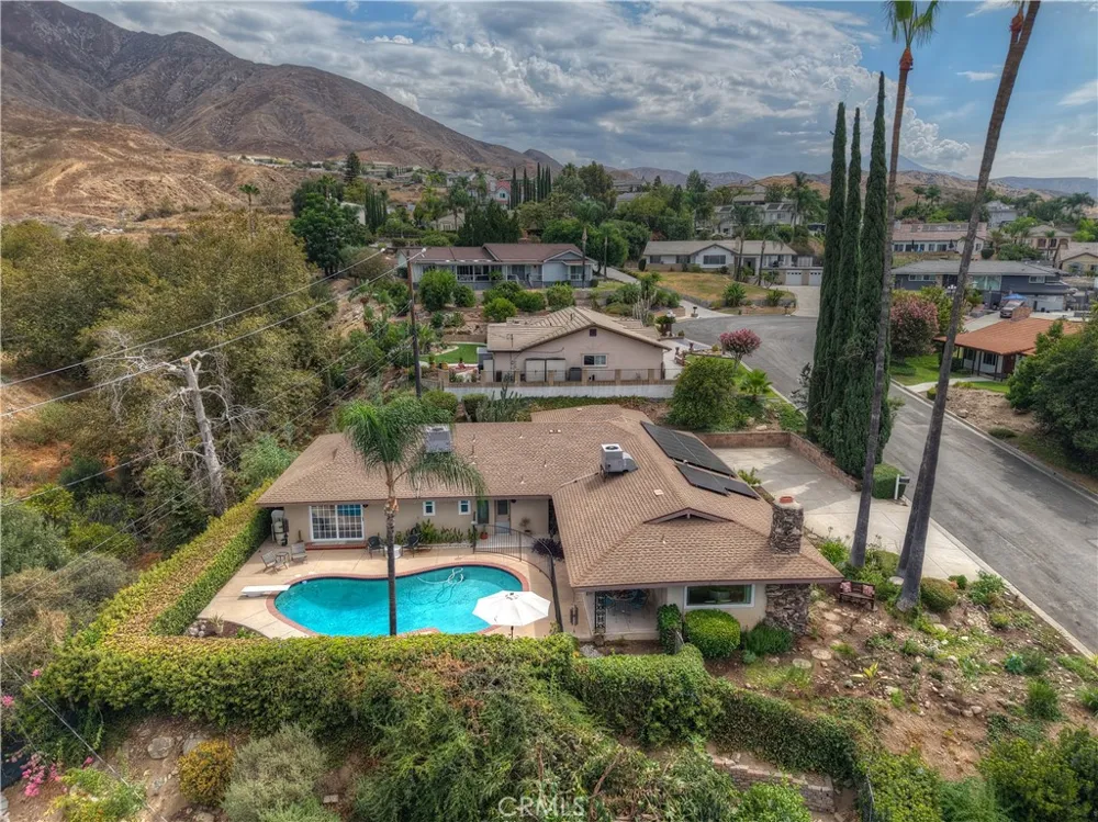 28764 Live Oak Road Highland, CA 92346