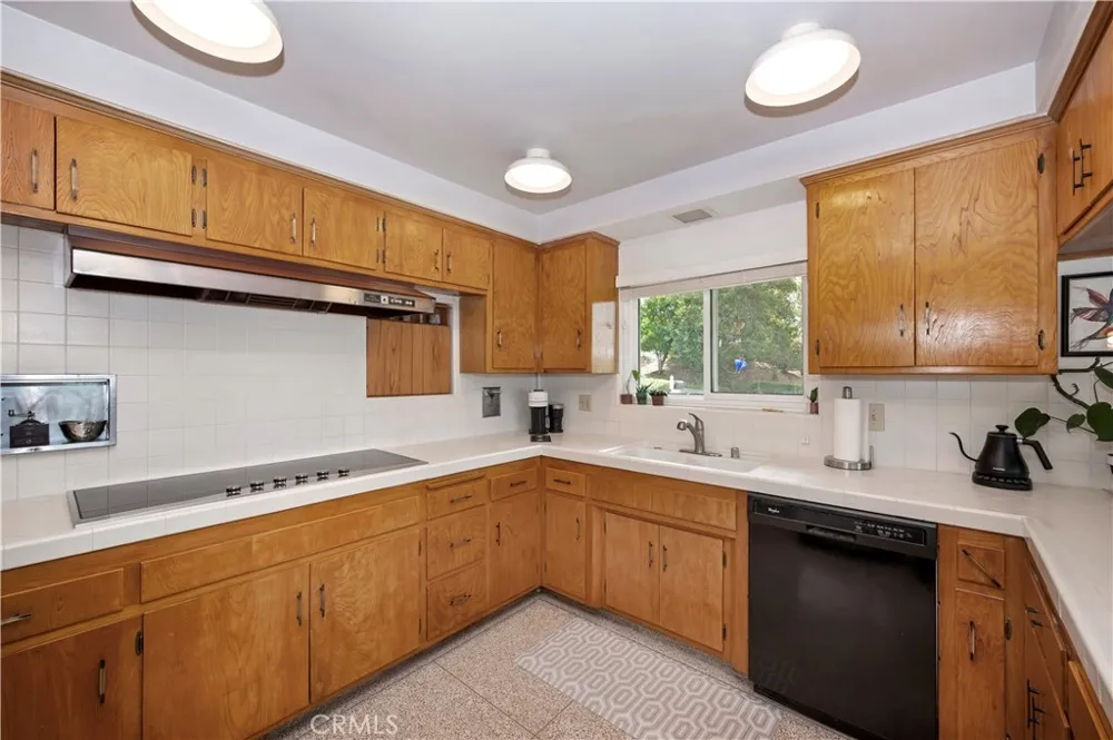 28764 Live Oak Road Highland, CA 92346