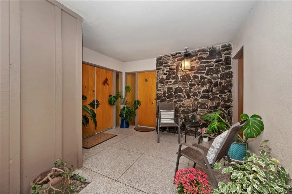 28764 Live Oak Road Highland, CA 92346