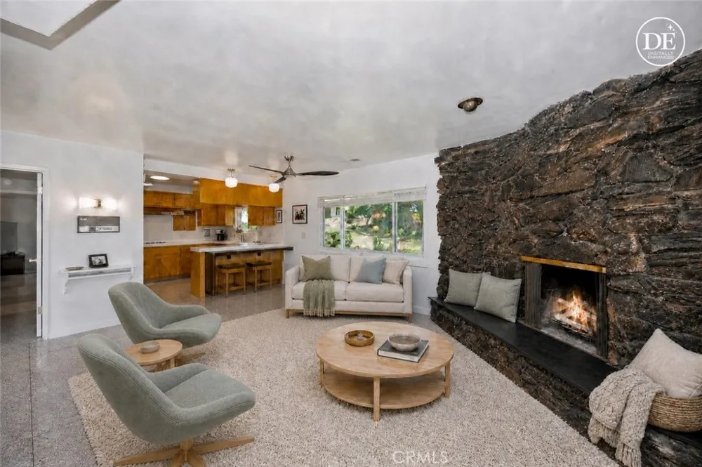 28764 Live Oak Road Highland, CA 92346
