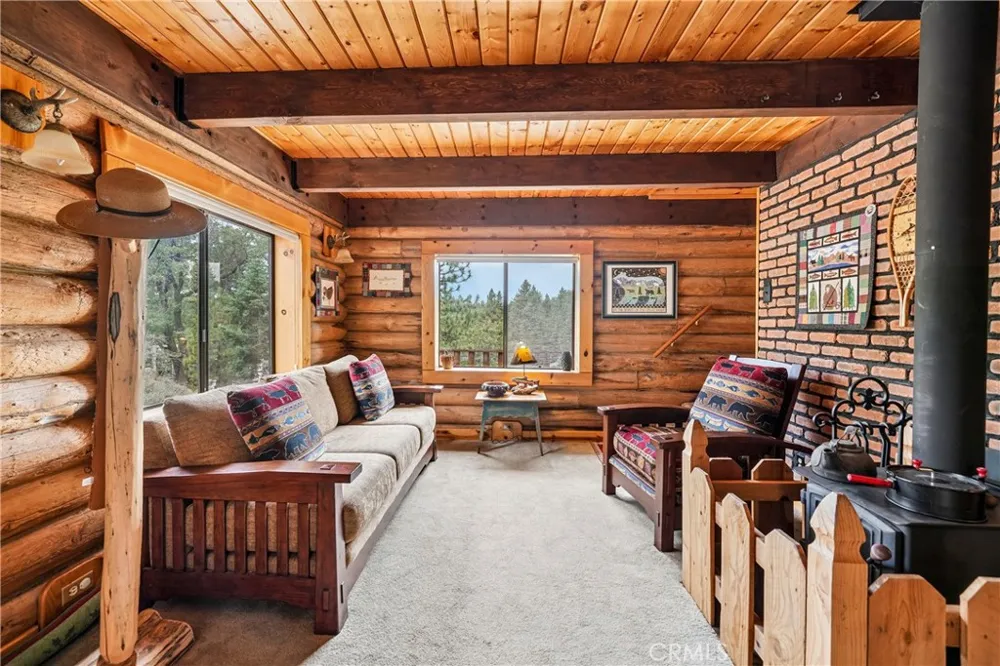 33329 Robin Drive Green Valley Lake, CA 92341