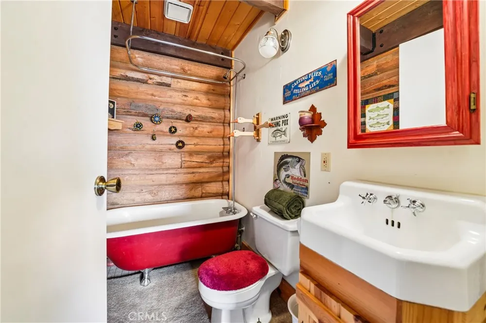 33329 Robin Drive Green Valley Lake, CA 92341