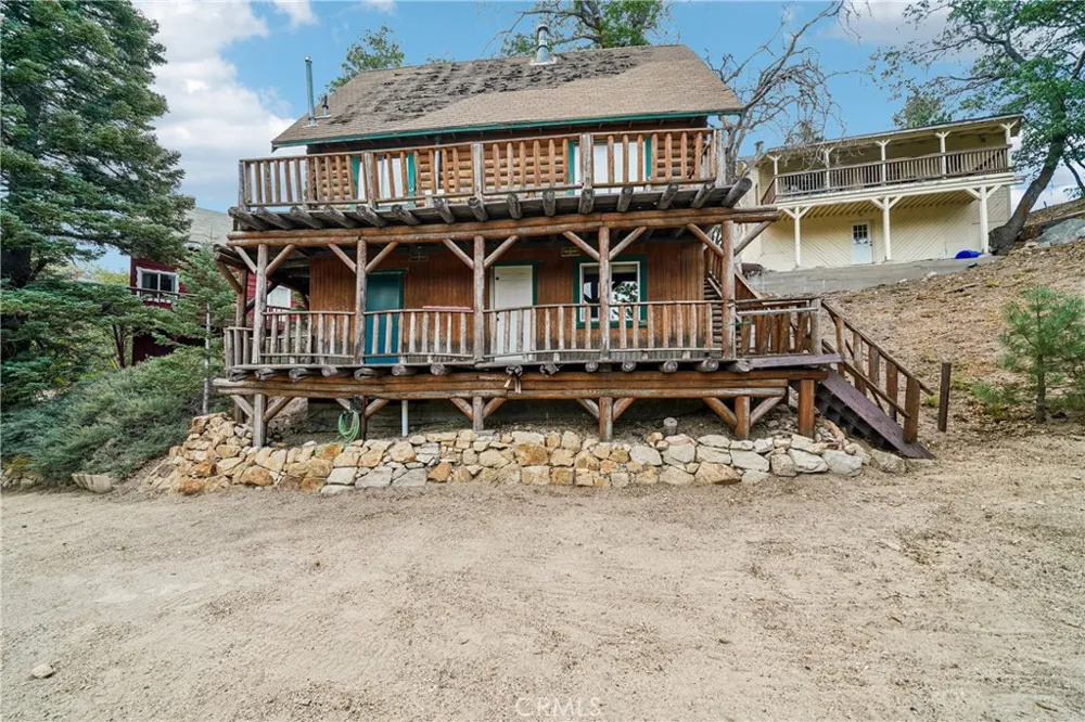 33329 Robin Drive Green Valley Lake, CA 92341
