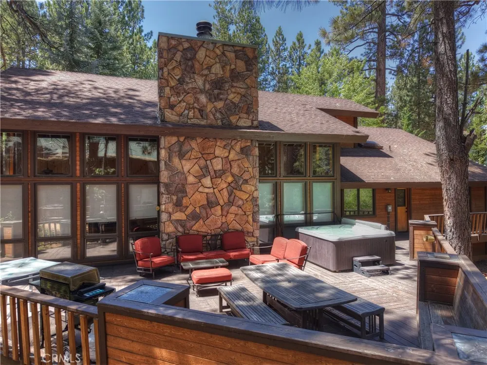 733 Winterset Court Big Bear Lake, CA 92315