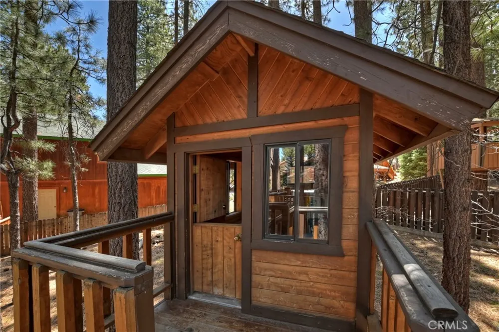 733 Winterset Court Big Bear Lake, CA 92315