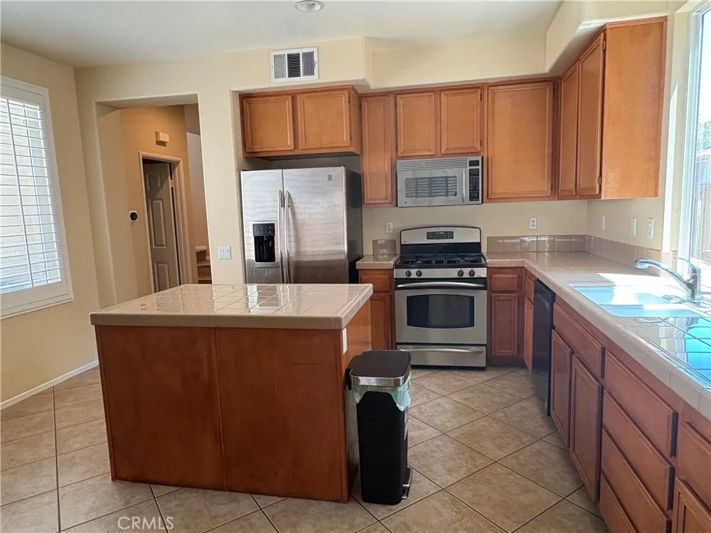 57 Crocus Redlands, CA 92373