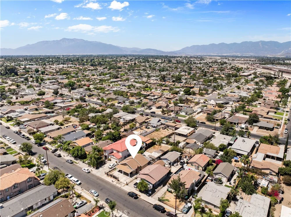 239 Orange Colton, CA 92324