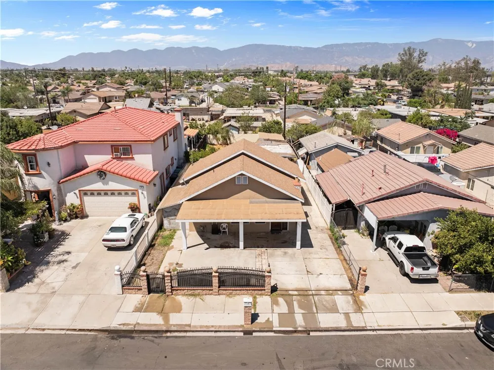 239 Orange Colton, CA 92324