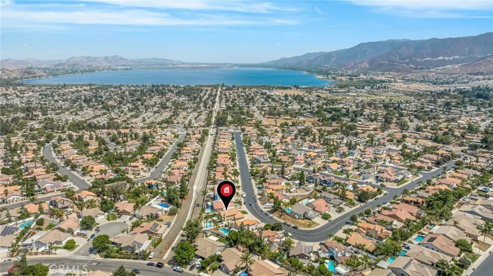 15108 Teakwood Street Lake Elsinore, CA 92530